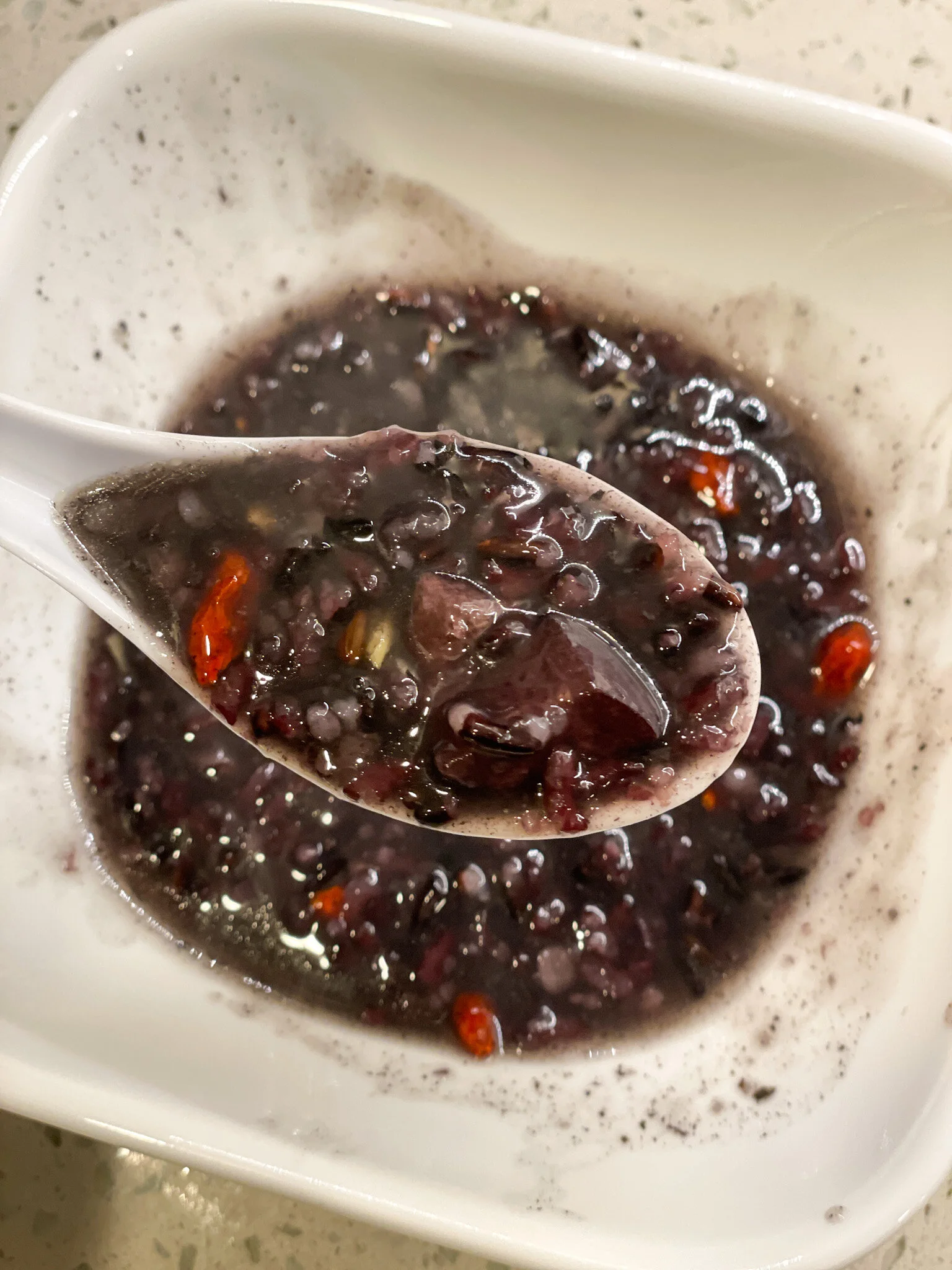 How to Make Postpartum Pork Liver Porridge