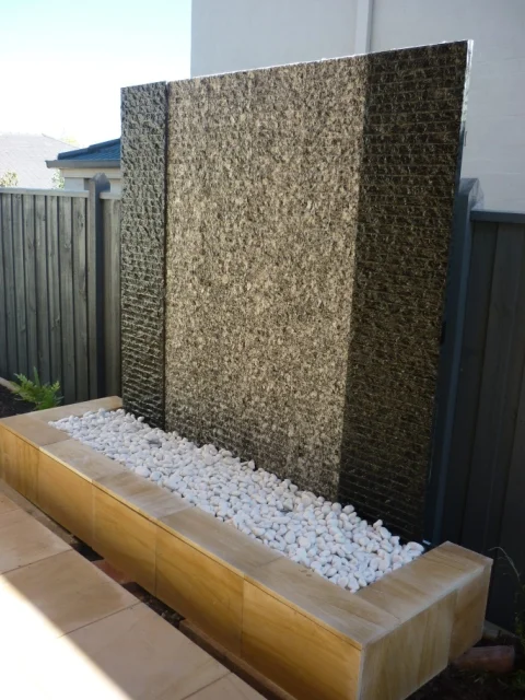  Cranbourne water wall