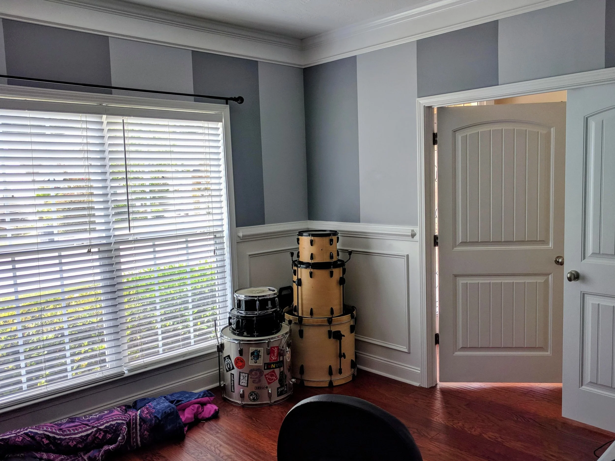 I’ll slowly transform this room into the office I’ve dreamed of (2)