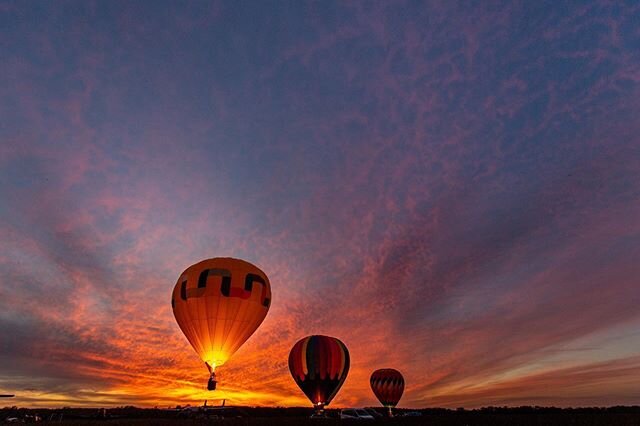 Last night...Geneseo Glow Up ✨
.
.
.
.
#geneseo #glowup  #exploregeneseevalley #exploregeneseo #canon #canonusa #rochesterny #newyorkexplored #nationalwarplanemuseum #remax @remax @balloonsoverletchworth @letchworthstatepark #roamtheplanet #ROC @livc