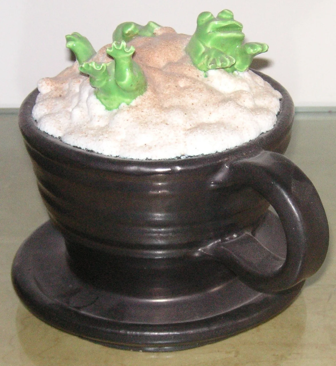 David Gilhooly, Frog Cappuccino