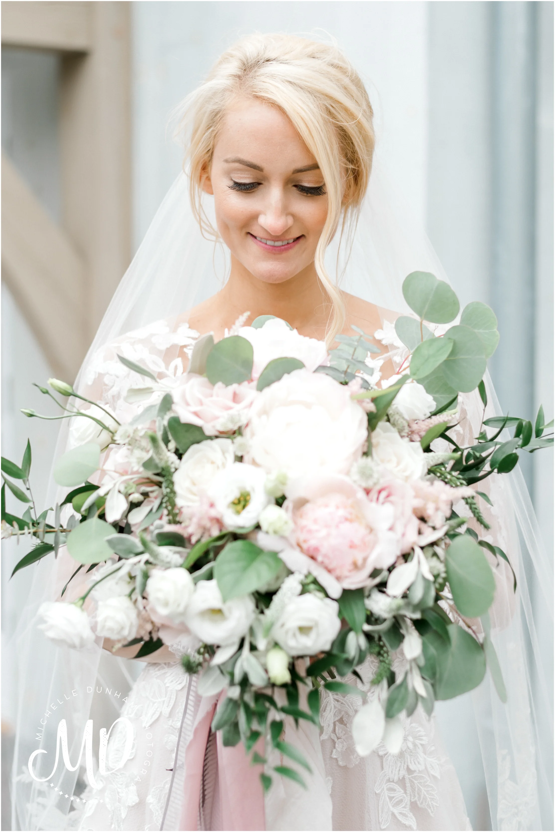 briar_barn_wedding_bouquet_michelle_dunham_photography.jpg