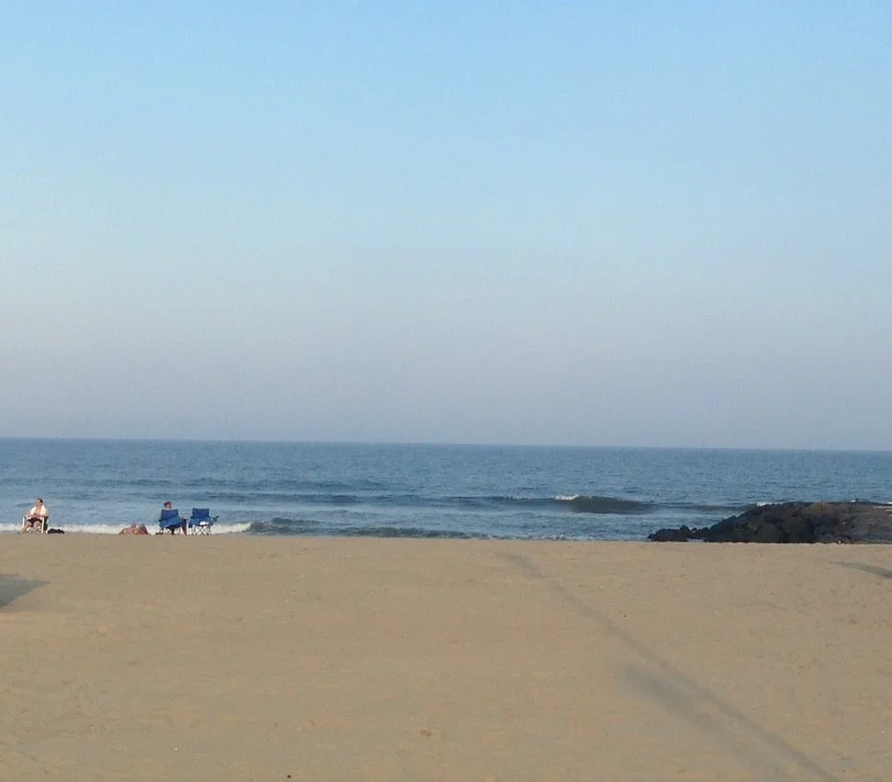 Horizon to the East