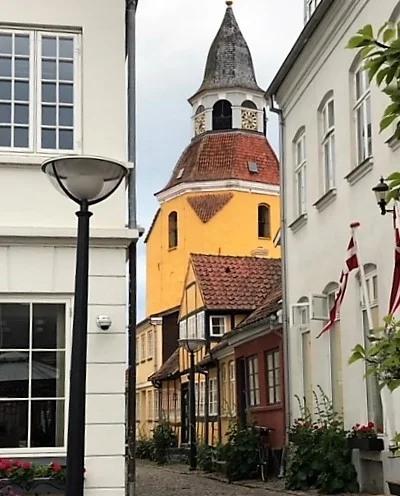 A small Tower for this month's Square