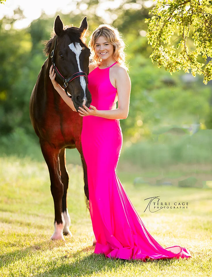 Senior prom with horse