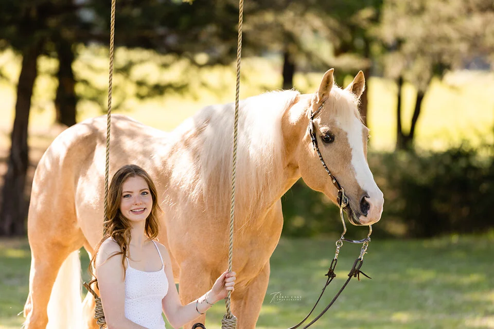 senior portraits with your horse in pilot point texas