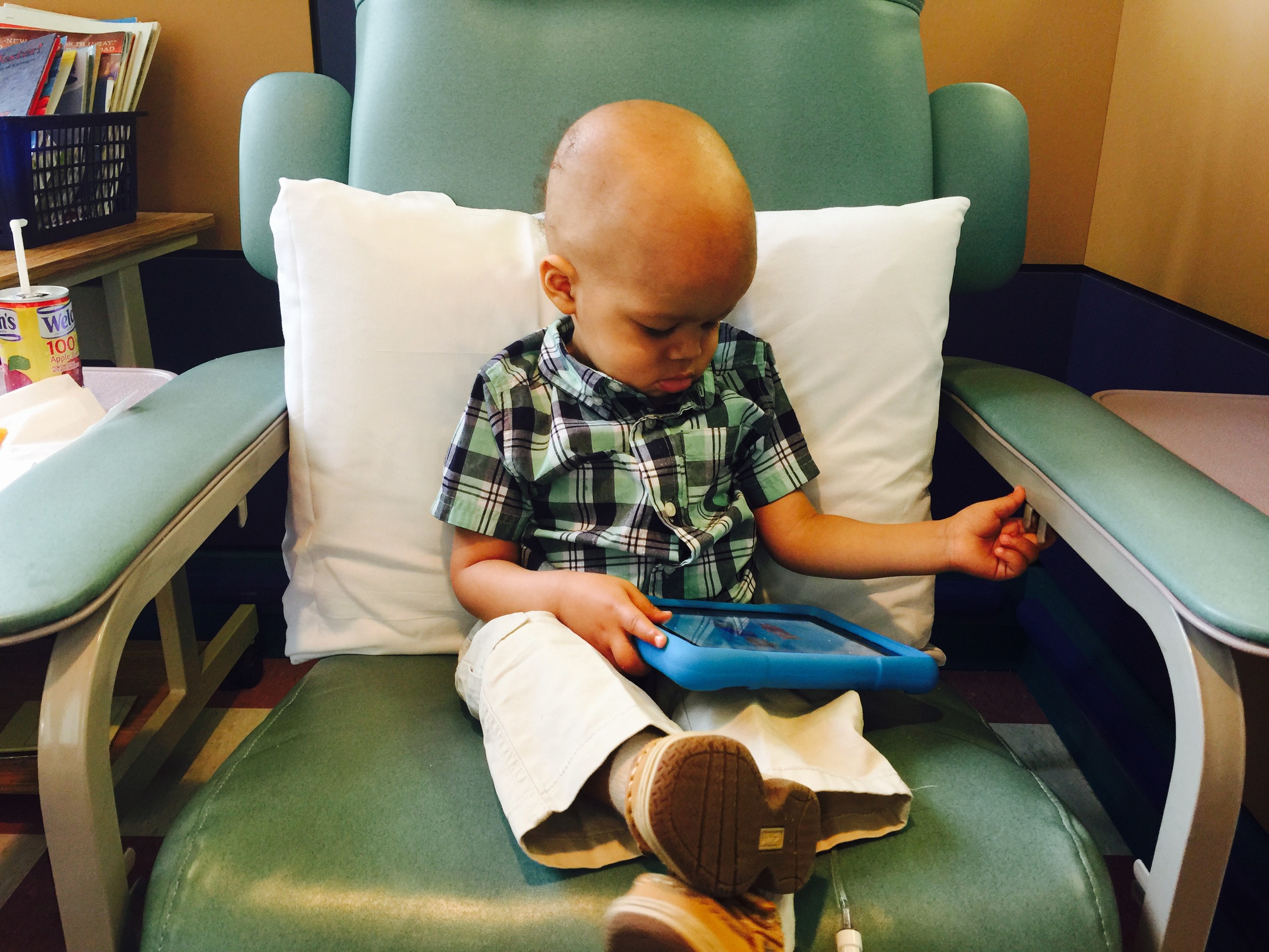 Day 250: Elliott starts the maintenance phase of chemotherapy. Going forward he will only have to go in for an infusion once a month.