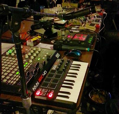 pre Slow Slow Loris show at UBRadio Salon, San Francisco 2014