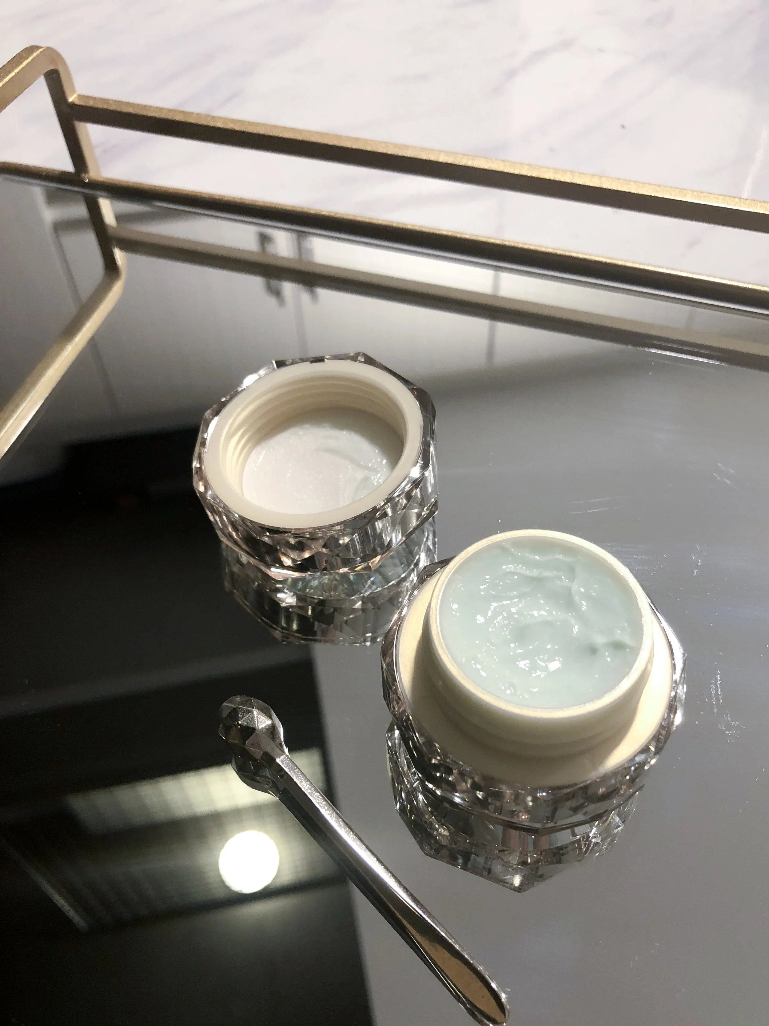 cle de peau eye contour cream