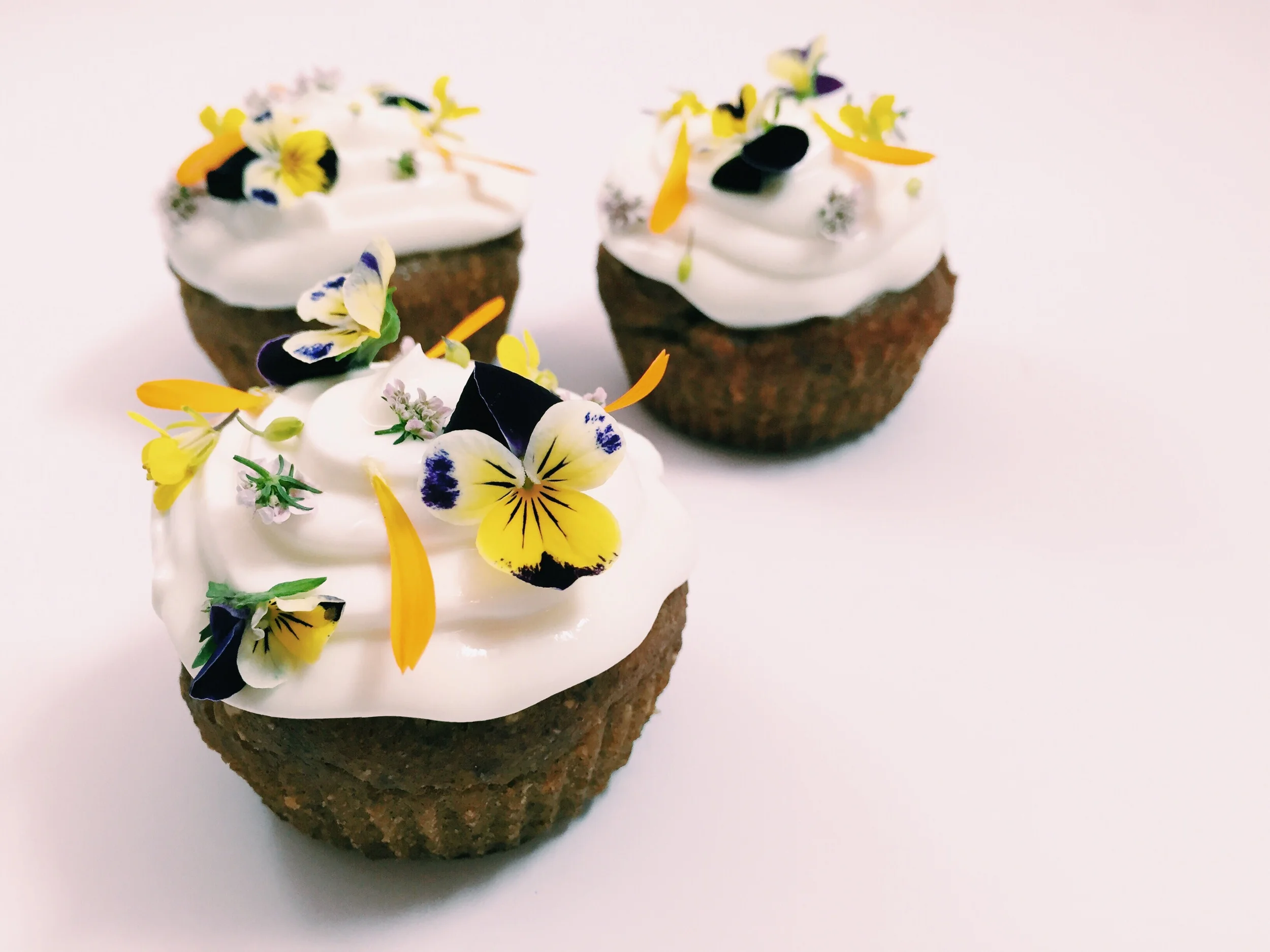 gluten free banana & peanut butter "breakfast cupcakes"