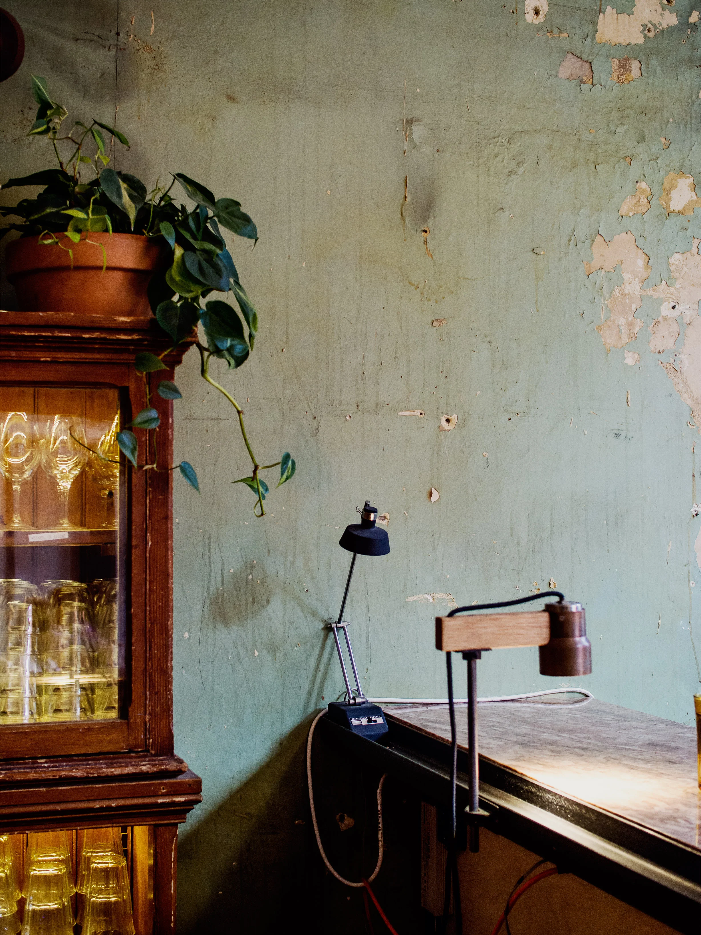 Li_Sylvie_Cafe_Parvis.jpg