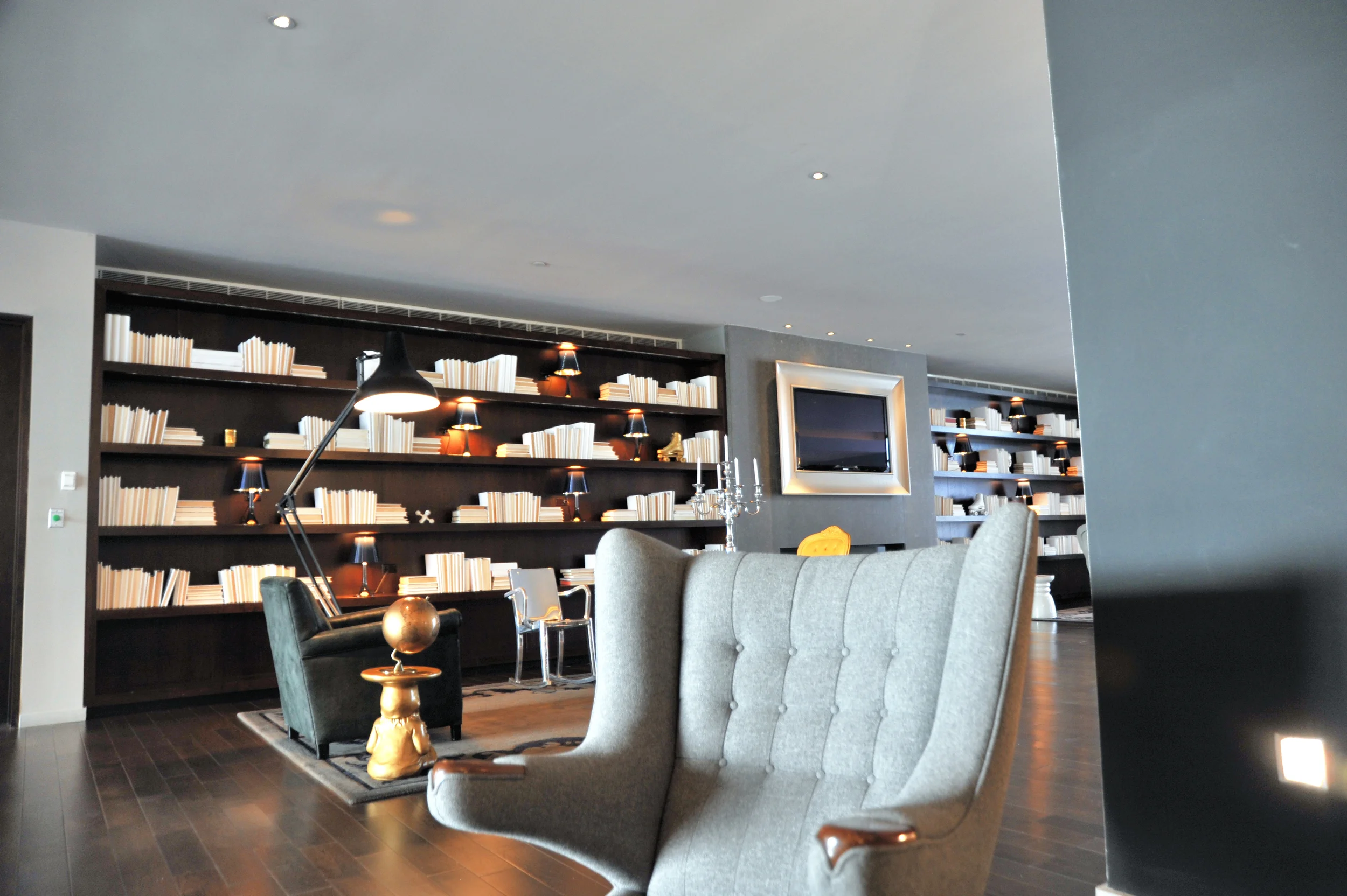 lounge.jpg