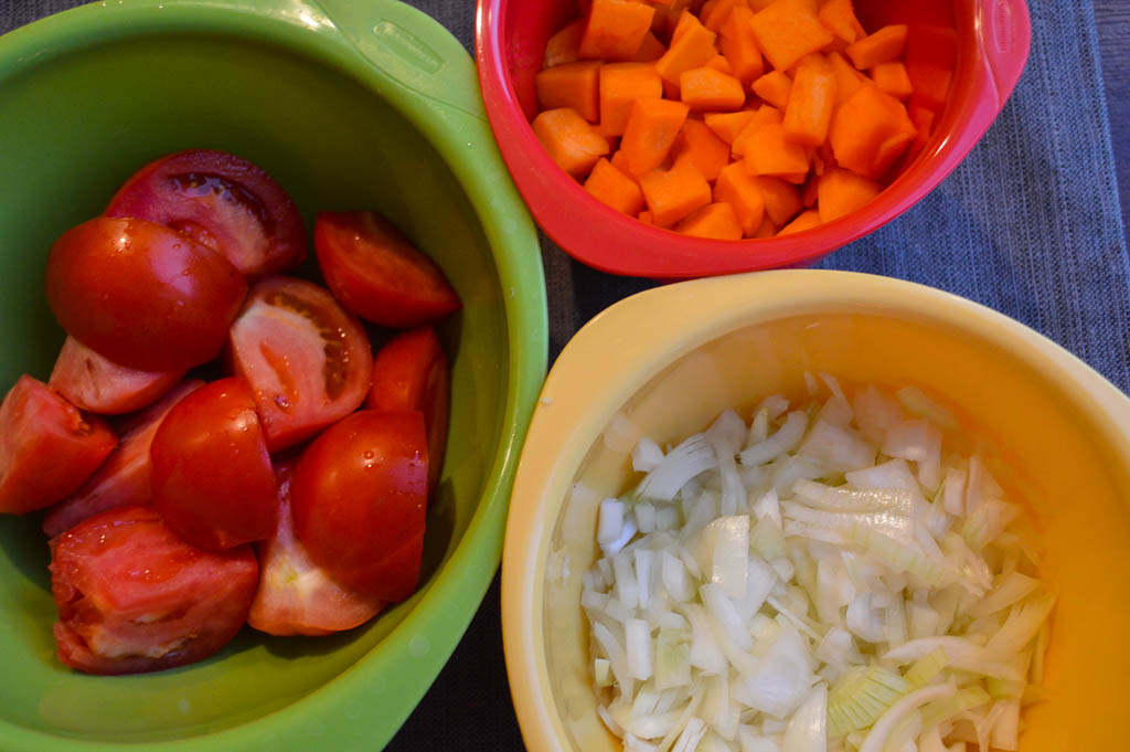 Tomatoes, Onions and Butternut Squash for Muamba de Galinha
