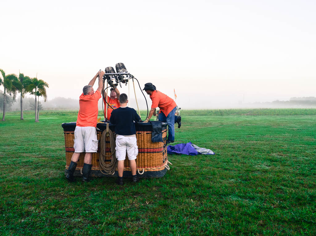 HOT AIR BALLOON RIDE IN MIAMI FLORIDA: SETTING UP