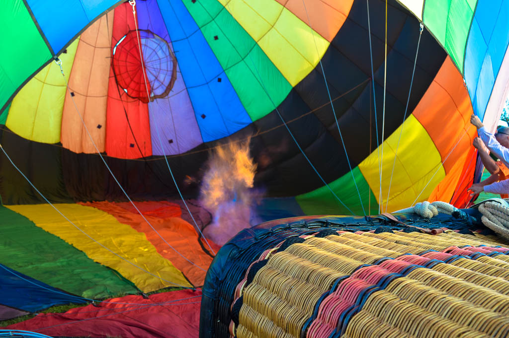 HOT AIR BALLOON RIDE IN MIAMI FLORIDA: SETTING UP