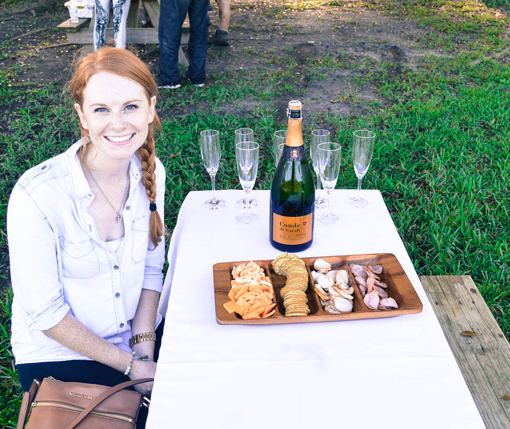 CHAMPAGNE BREAKFAST AND HOT AIR BALLOON RIDE
