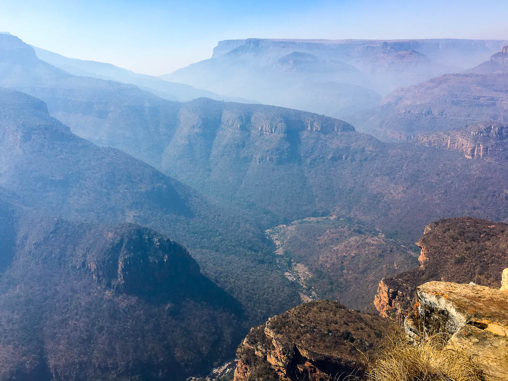 INTREPID TRAVEL KRUGER SOUTH AFRICA REVIEW: THREE RONDAWELS