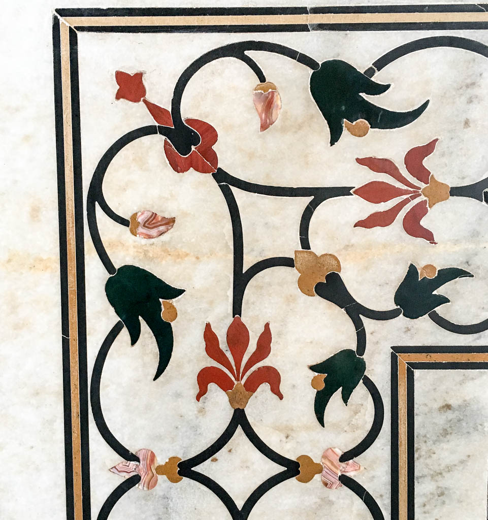 TIPS FOR TAJ MAHAL VISIT: DETAILED ARTWORK AT THE TAJ