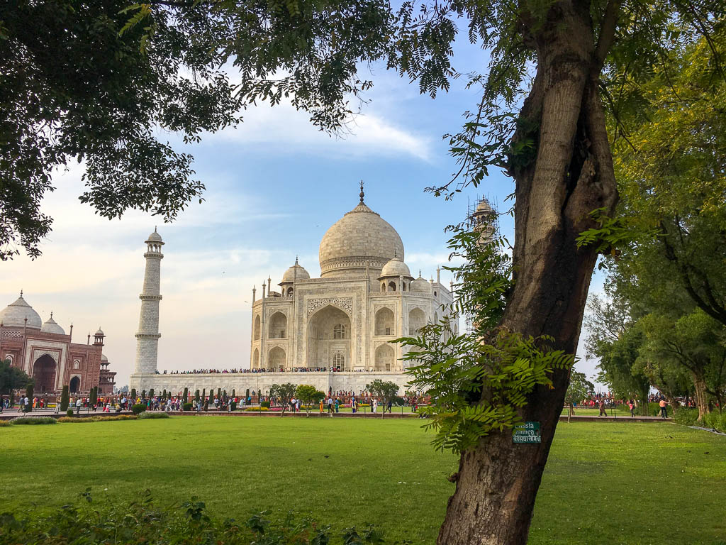 TIPS FOR VISITING THE TAJ MAHAL