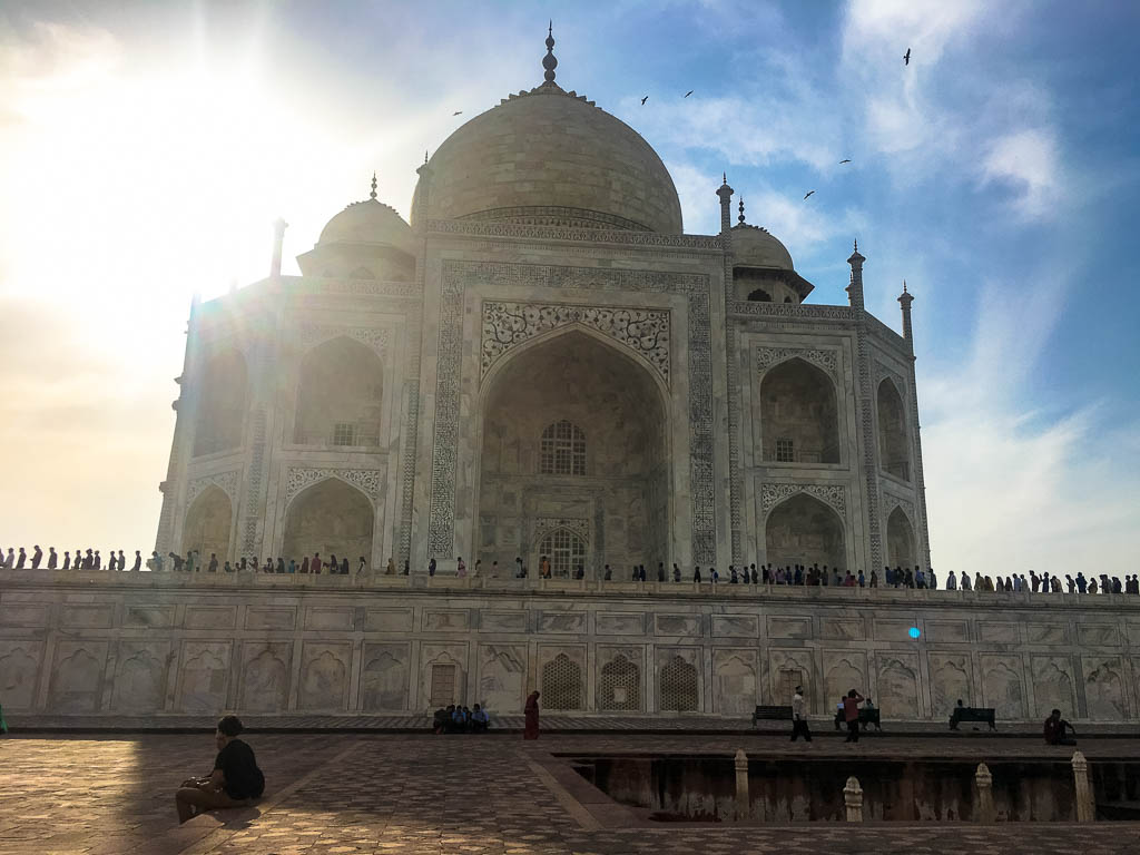 THE TAJ MAHAL AT SUNSET