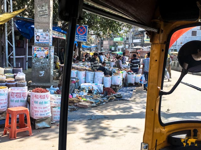 my first day in india: Chandi chowk market in delhi 