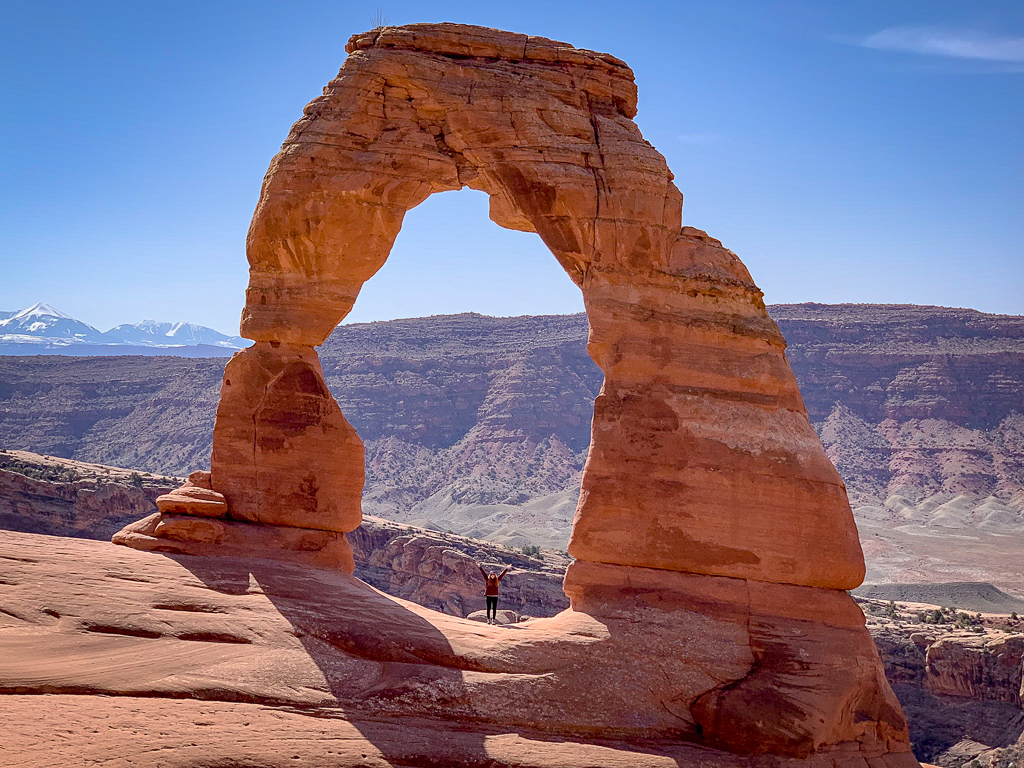 DELICATE ARCH AT ARCHES NATIONAL PARK IN UTAH ROADTRIP