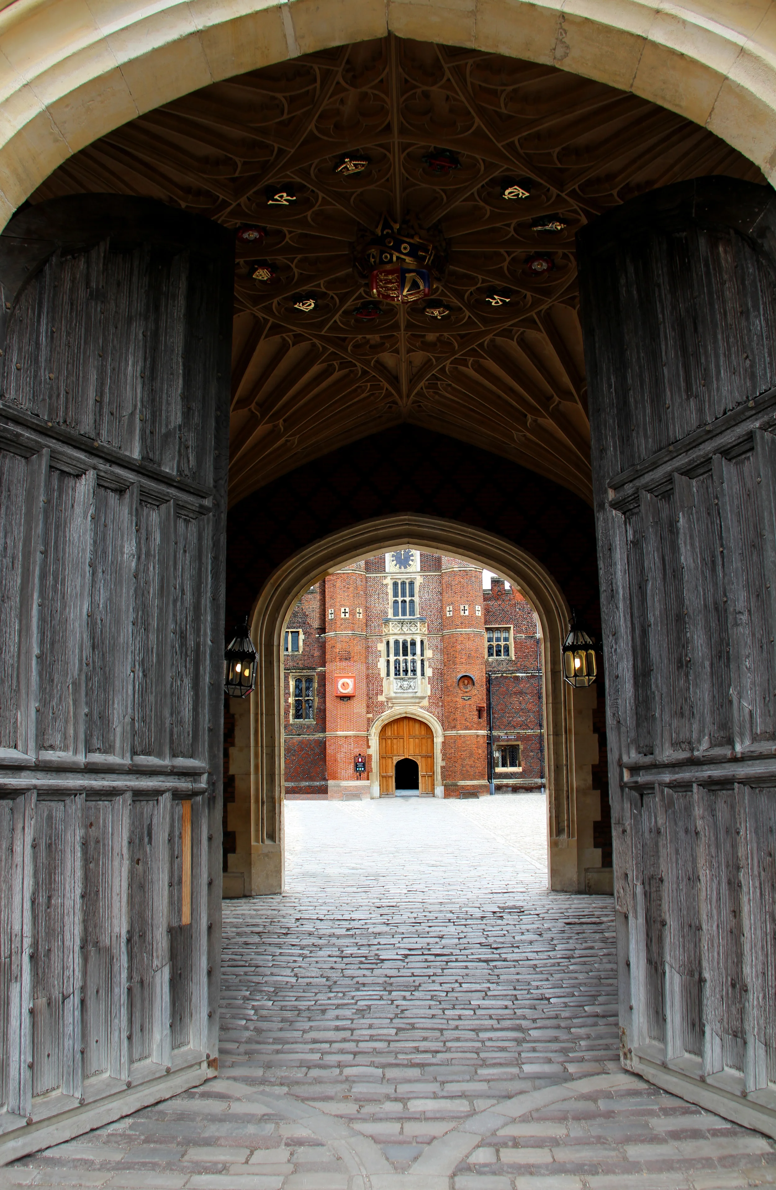 hampton court palace, london