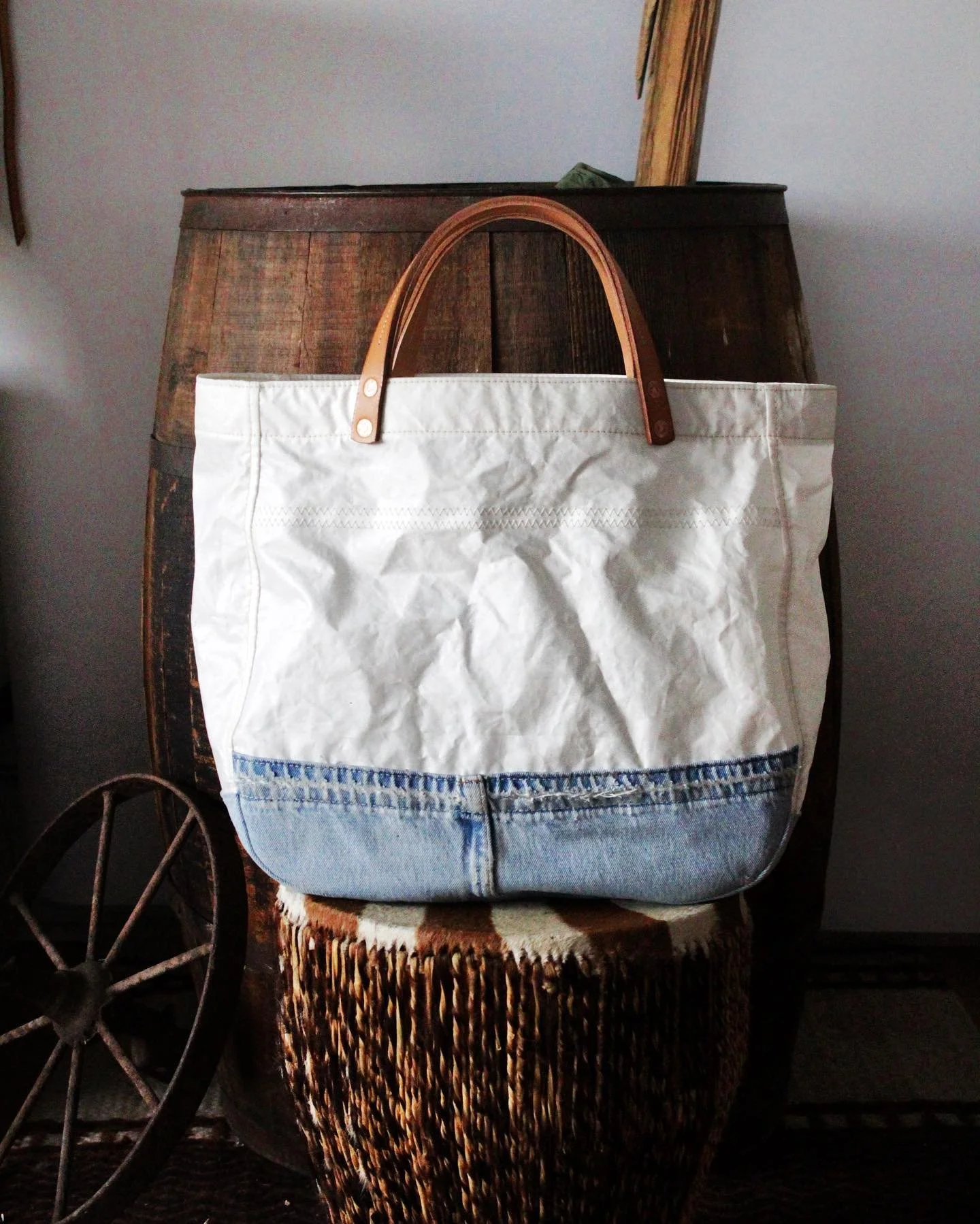 A one-off patchwork bag of of old jeans &amp; sails from the archives, thinking bout bringing it back, yay or nay? 

.
.
.
.
.
#materialsmatter #trashtotreasure #slowfashion #madetoorder #oneoffpieces #beachbags #sailbags