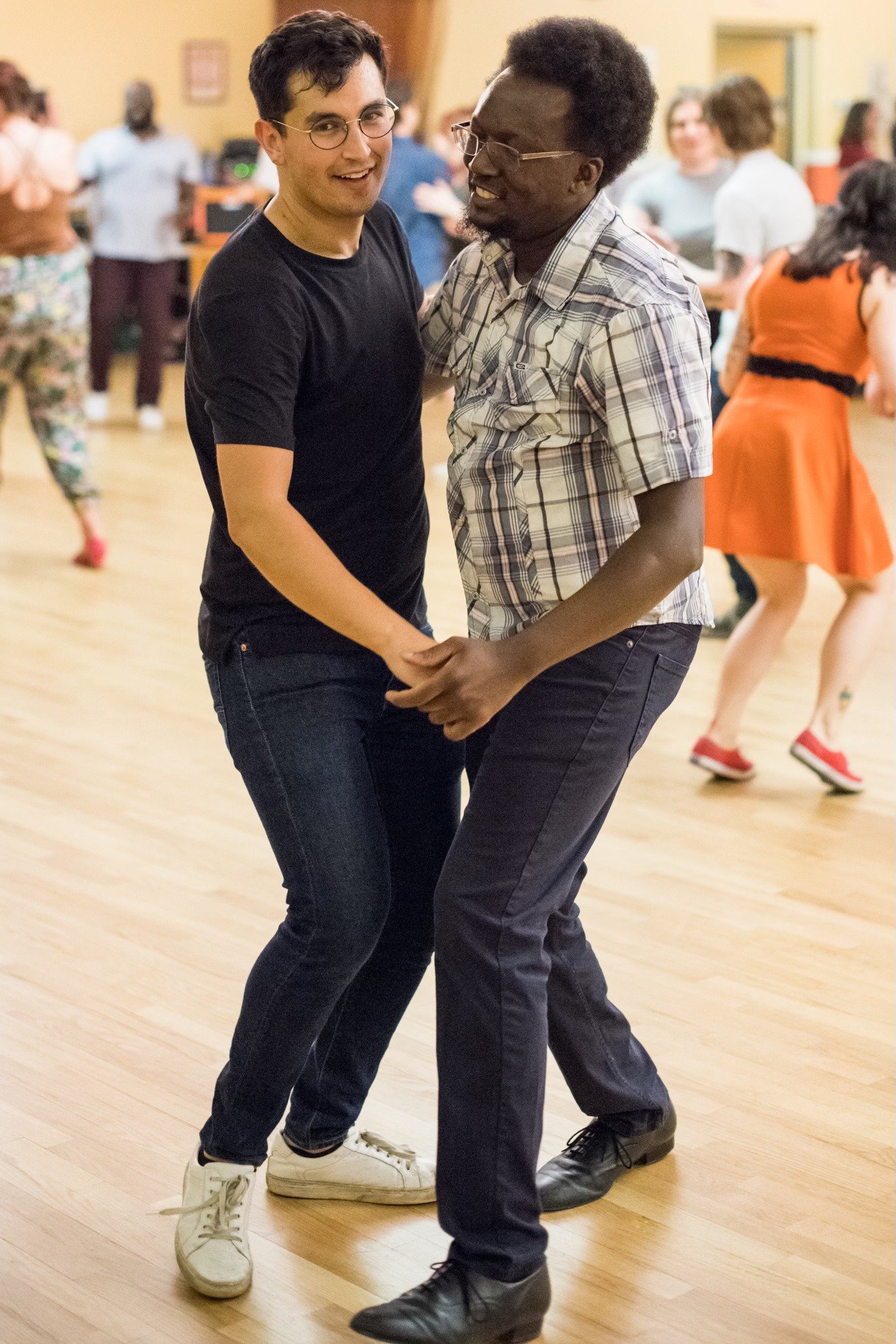 It's on!!! Round 1 of Swing Battle 2024 begins tonight! Join us and @communitymindeddance at the Avalon Ballroom (in the back tango studio) for a beginner lesson, social dance, Charleston battle and other competitions. Then, get back in the ring on S