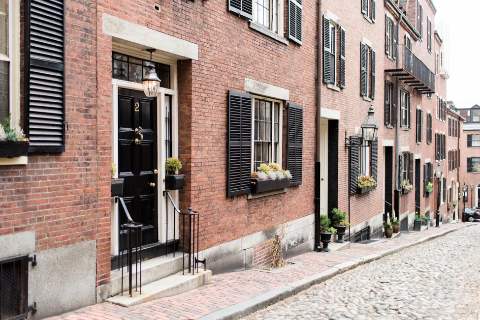 acorn-street-boston-massachusetts