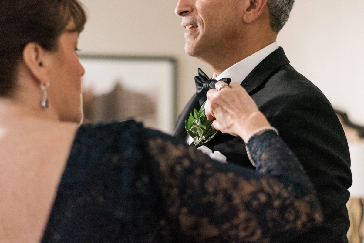 Art Institute of Chicago Wedding Photography | White Quill Creative