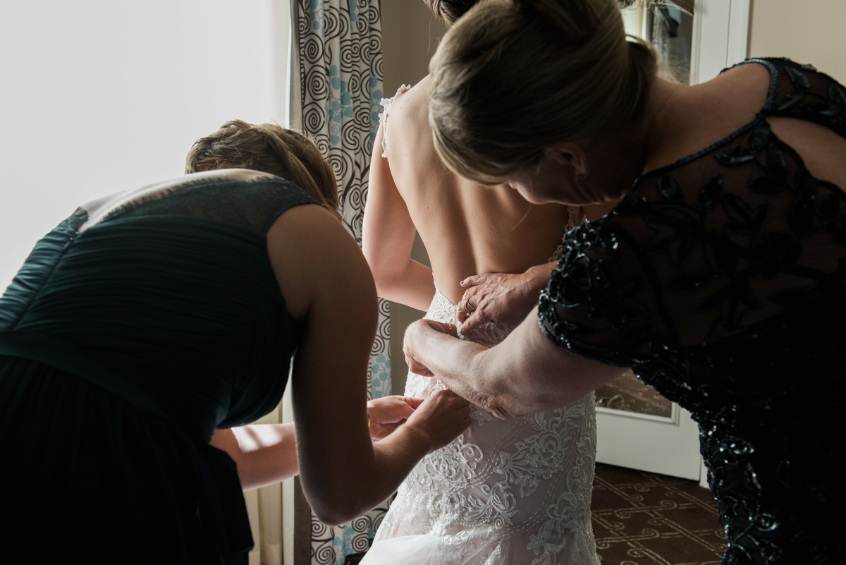 Art Institute of Chicago Wedding Photography | White Quill Creative