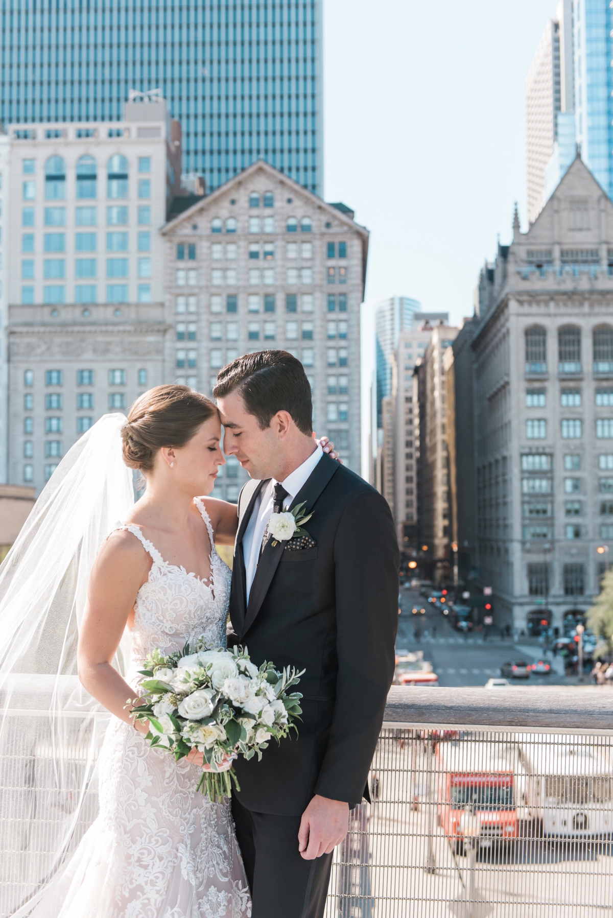 Art Institute of Chicago Wedding Photography | White Quill Creative