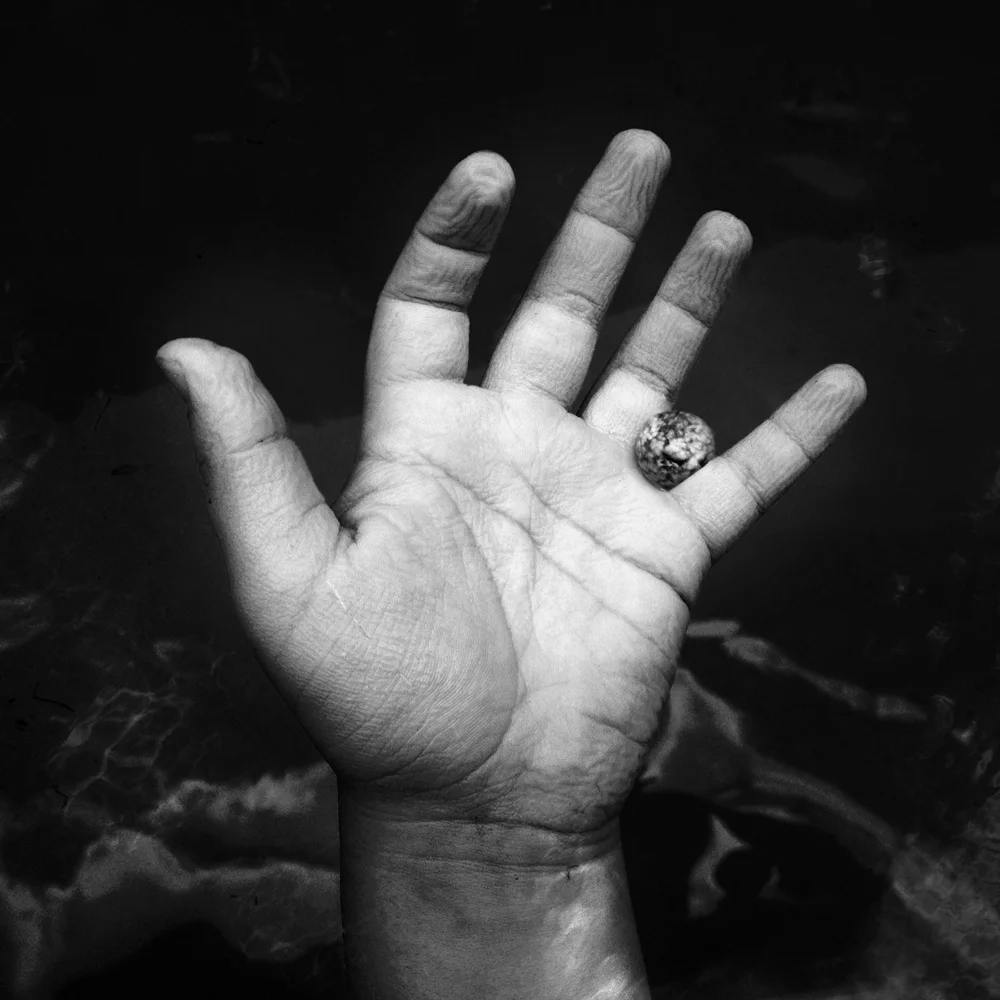 trusten hand