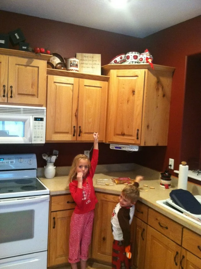 The Elf on the Shelf: Day 22