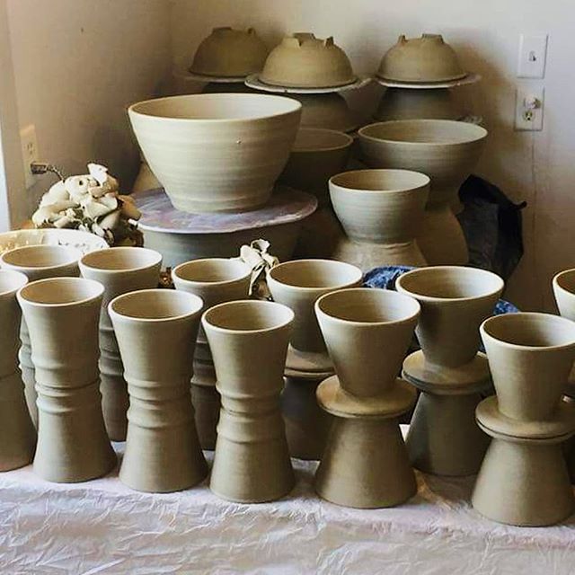 Joe took off for a weekend with friends from @cornellcollege leaving a pile of pots to finish next week.
#bix7 #wip #pottery #handmade #mineralpointwisconsin #artsonpoint