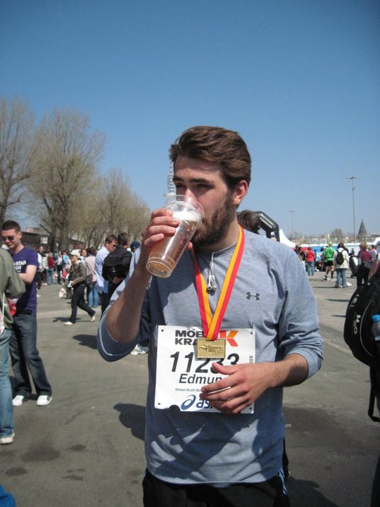 Demoralized, yet thirsty: when you miss your goal time, drown your sorrows immediately.