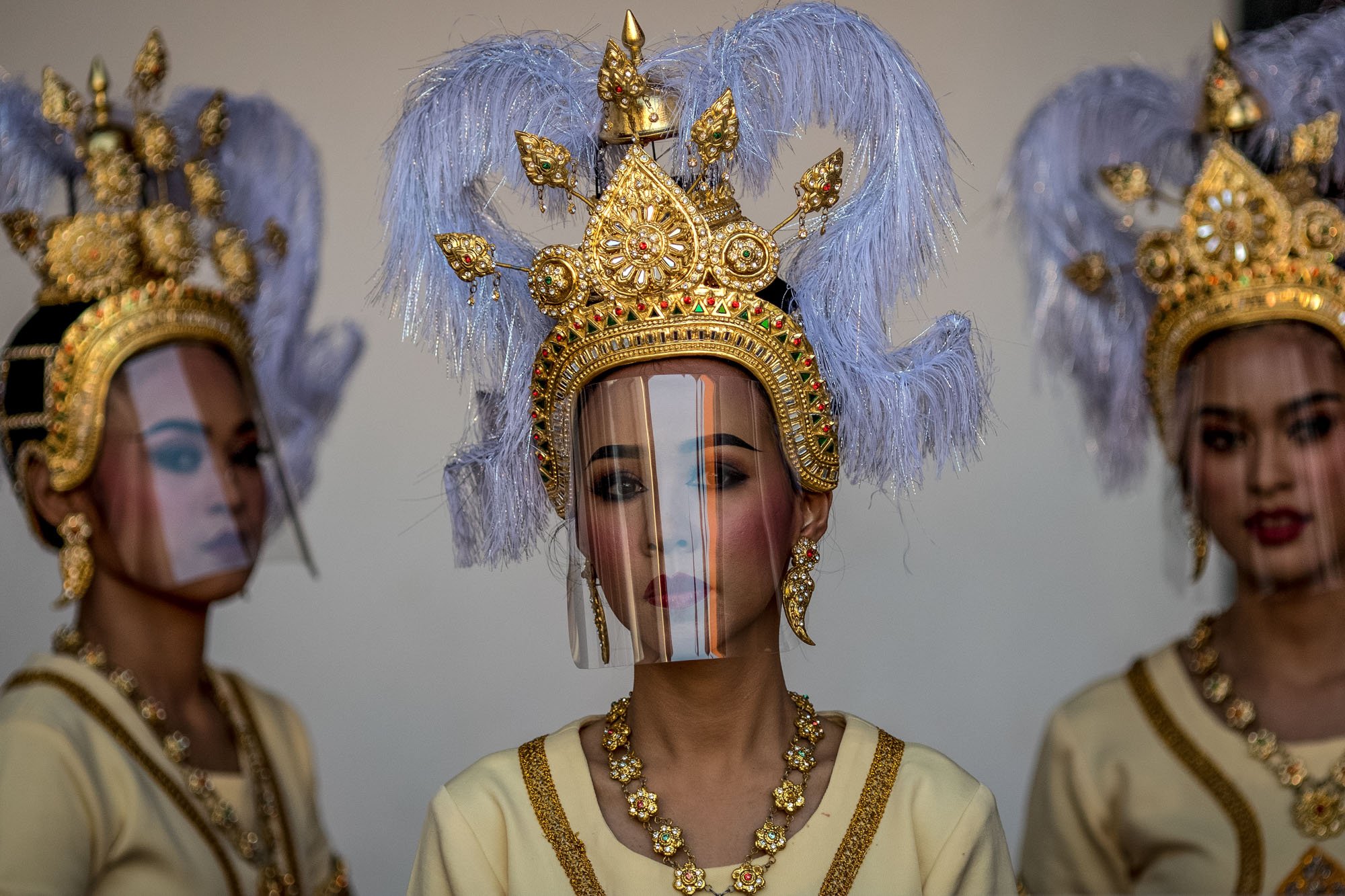  Thai dancers 