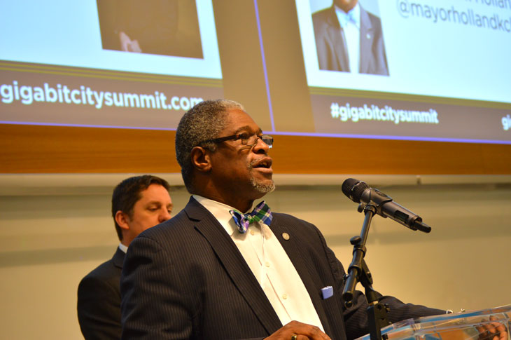 Mayor Sly James opens the Gigabit City Summit