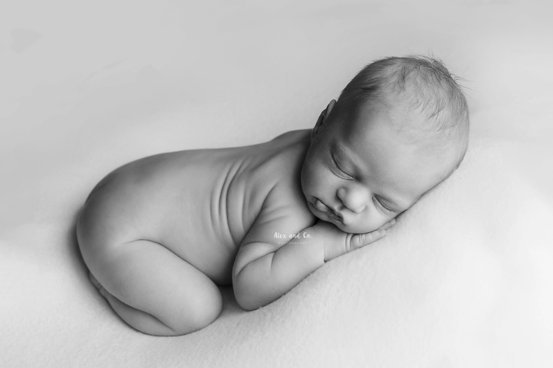 GunnerNewborn_119copyBW-copy.png