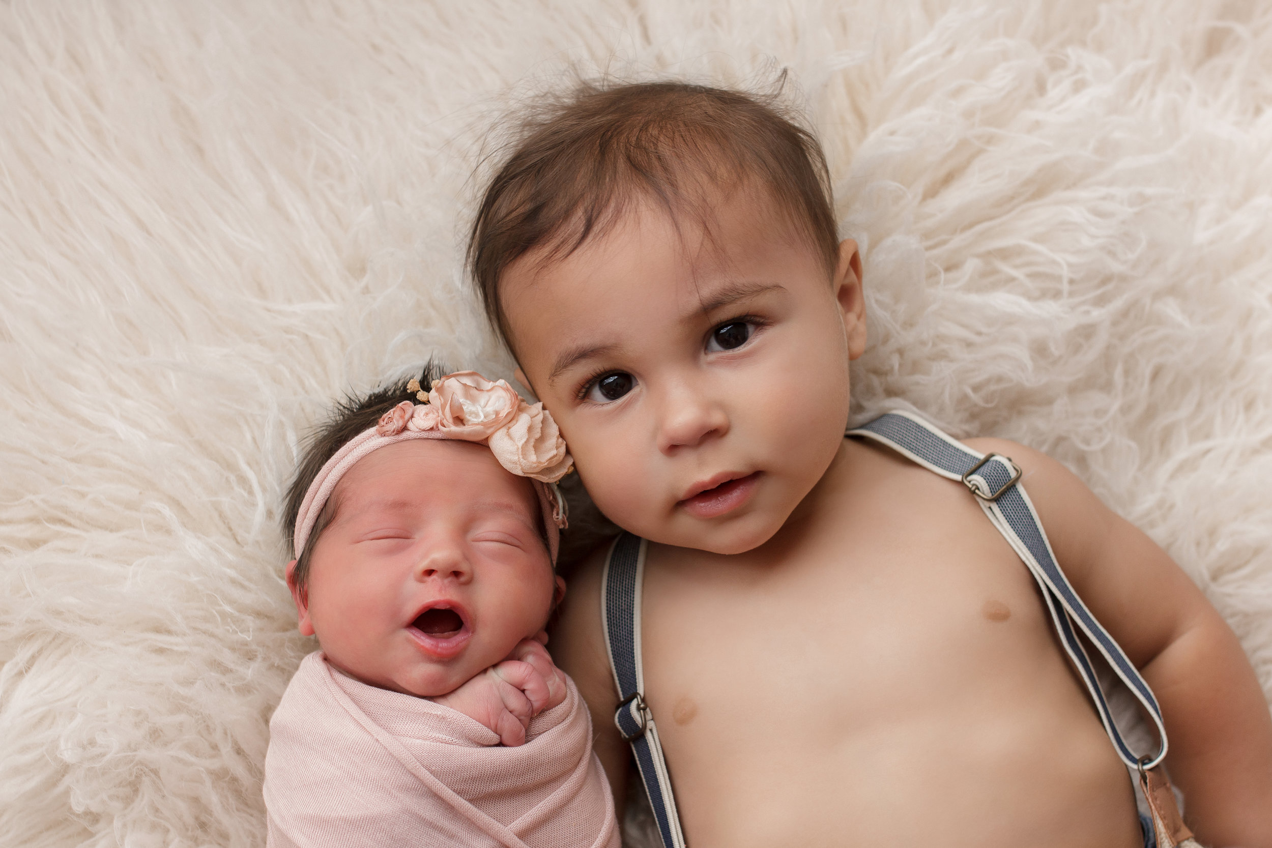 Newborn Photography siblings pose