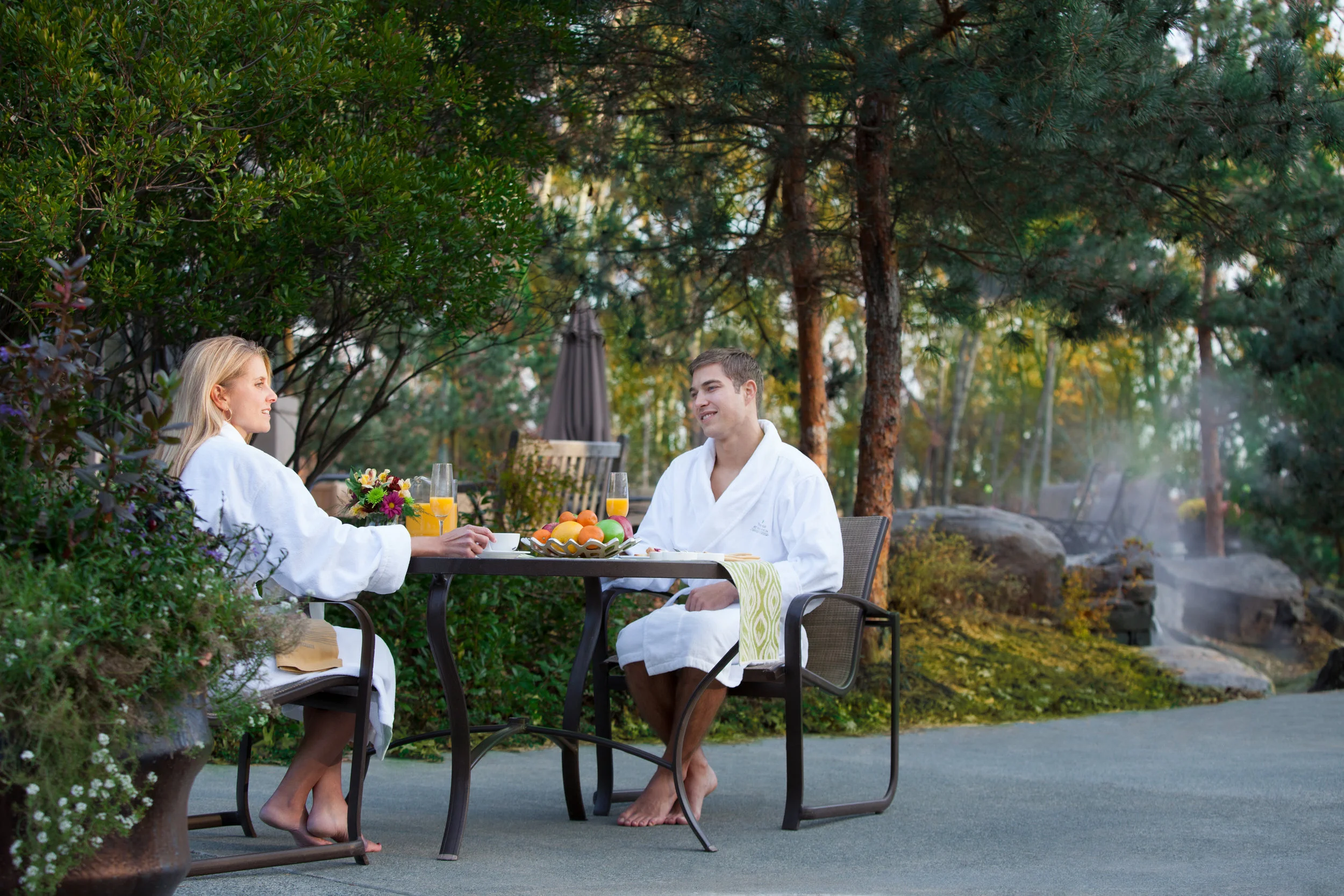 AKP COUPLE PATIO BREAKFAST-4.JPG