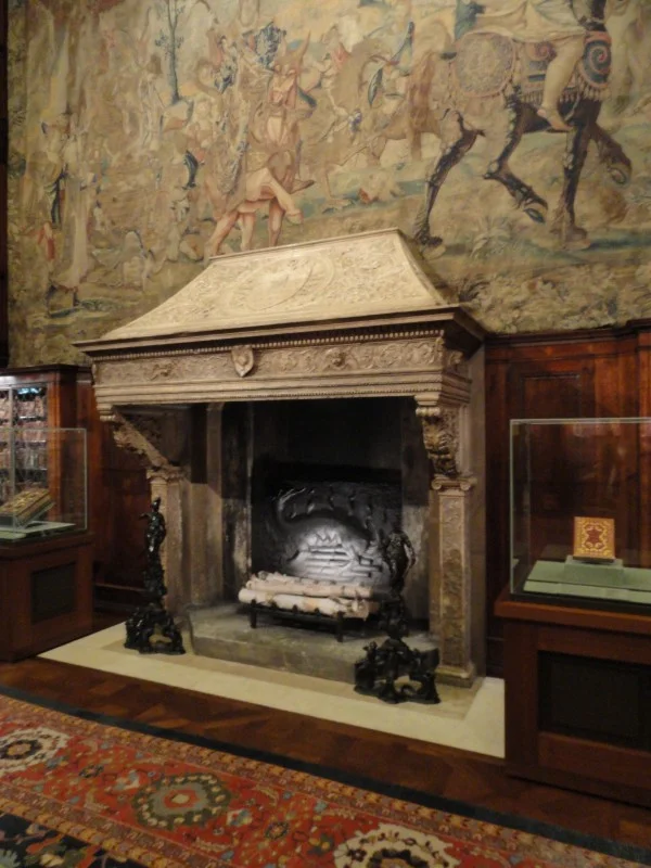 fireplace.jpg