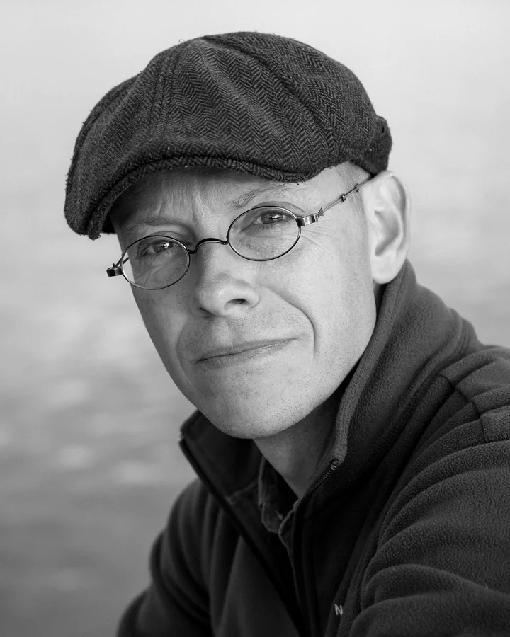 Gunnar_Schmidtmann_Portrait_Nadeno_900Px_web.jpg