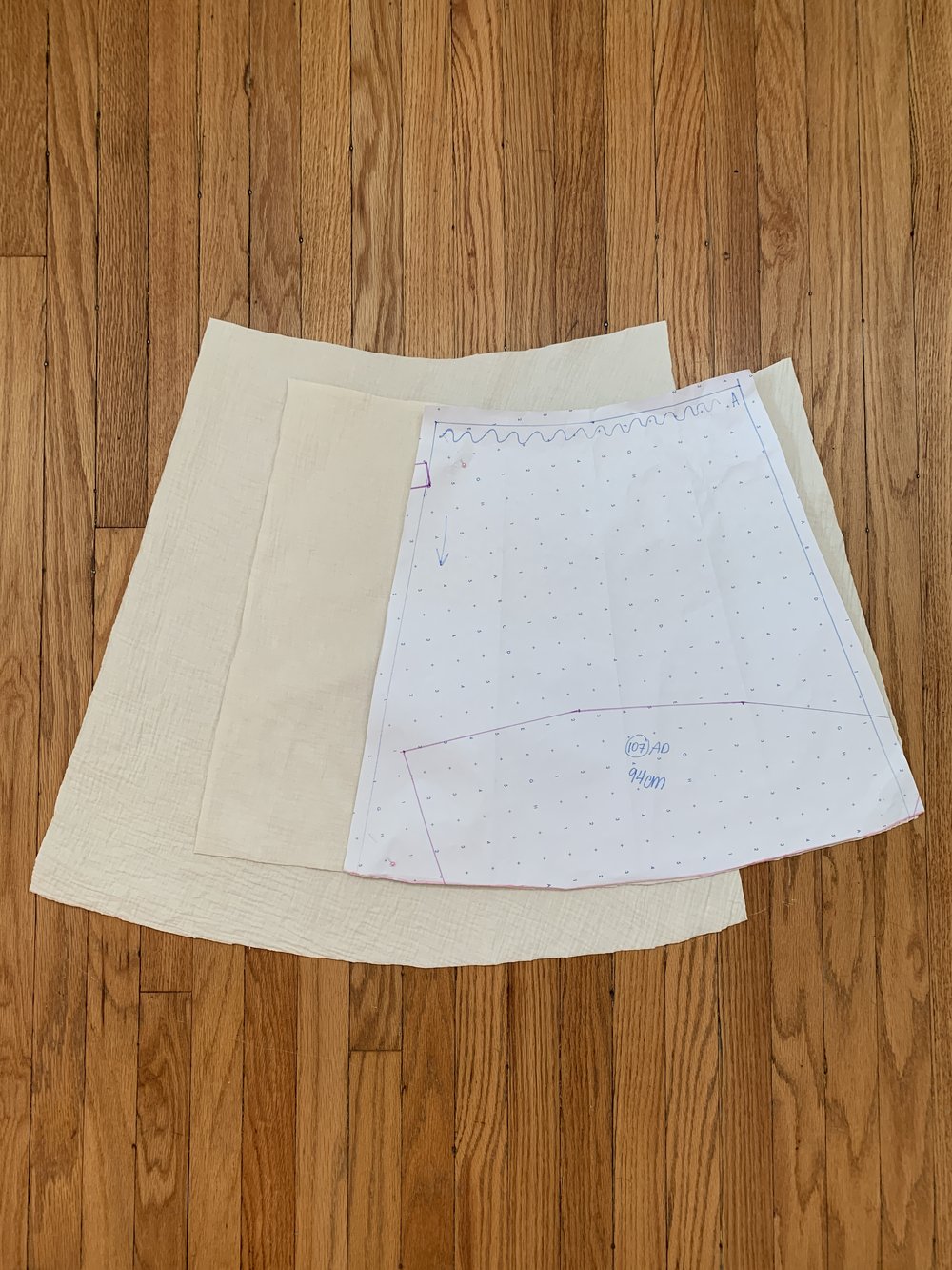 Skirt layers, two lengths.