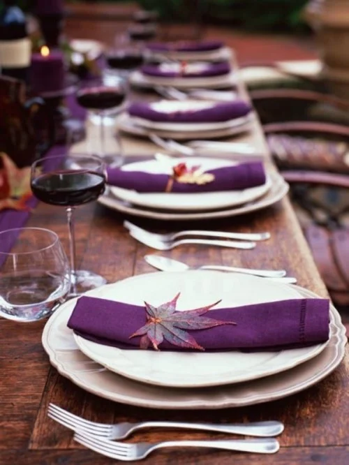Pre-Poured Red Wine, Wooden Table, Leaf for design (weddingomania.com)