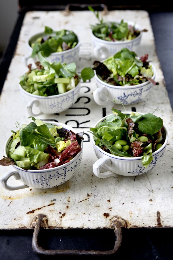 Tea Cups, Salad (tinabrokhansen.blogspot.dk)