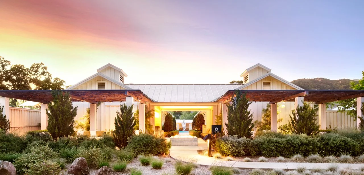 Experience the ultimate detox at Solage Napa Valley. The geothermal bathhouse pools, eucalyptus steam rooms and cool plunge create a circuit for perfect relaxation. Plus, for a limited time, this 90-minute mudslide includes a choice of collagen or h…