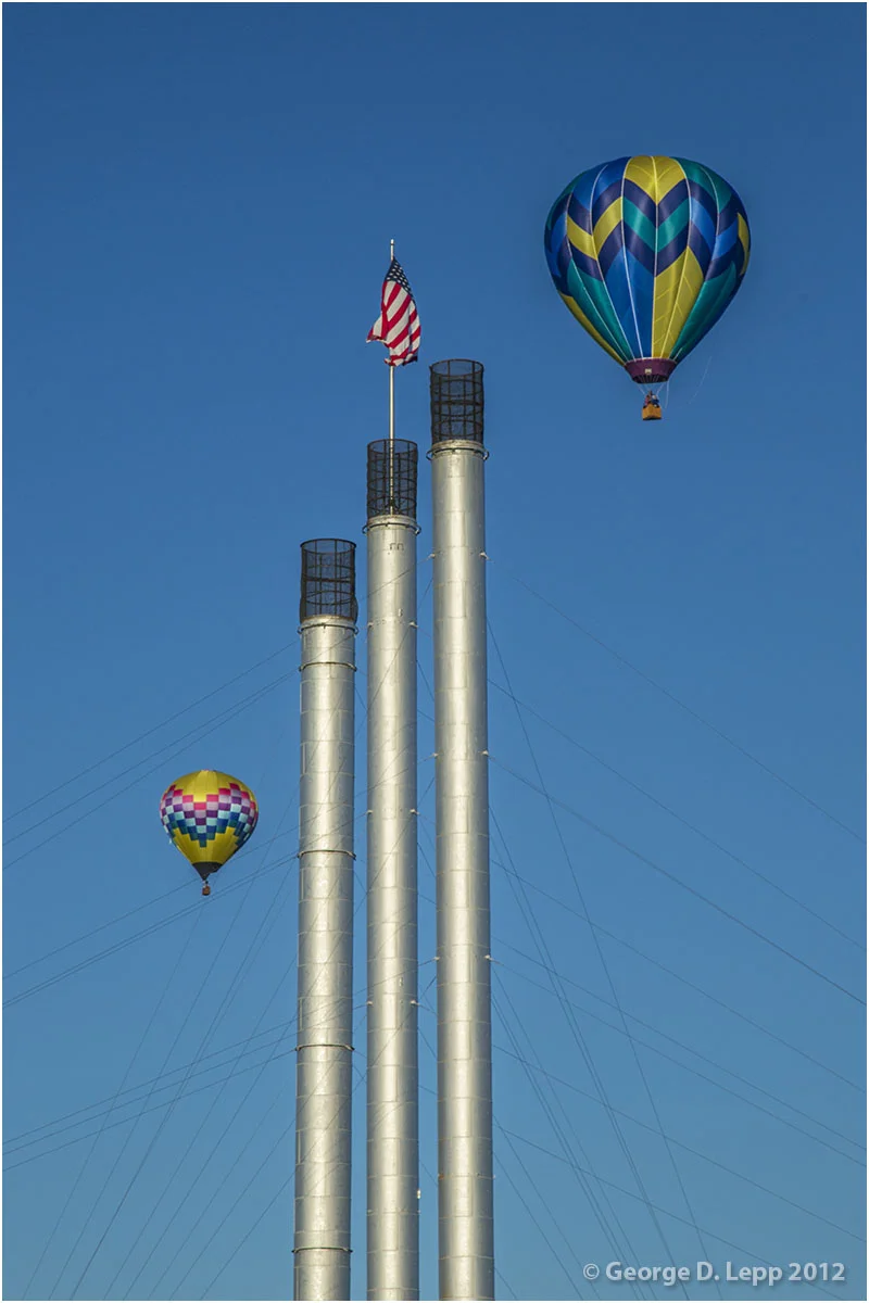 Balloons over the Old Mill Stacks, Bend, Oregon. © George D. Lepp 2012  LO-CE-BE-00047