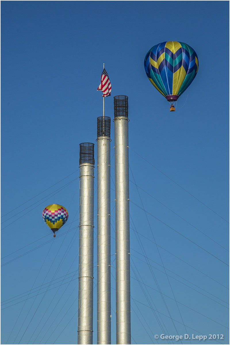 Balloons over the Old Mill Stacks, Bend, Oregon. © George D. Lepp 2012 LO-CE-BE-00047
